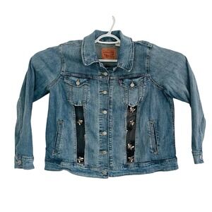 Levi's Reworked Denim Jacket Women's‎ Size 2X Bee Mesh Embellished Trucker Style